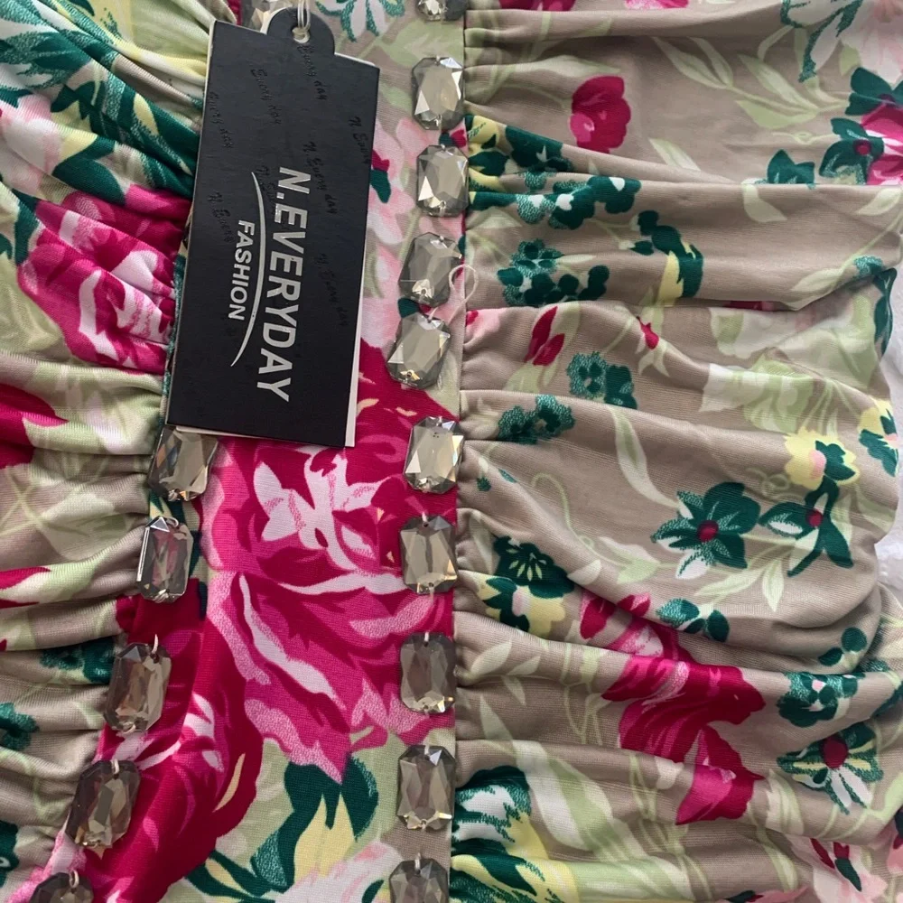 Floral Dress with crystals sizeS/M - Picture 3 of 3